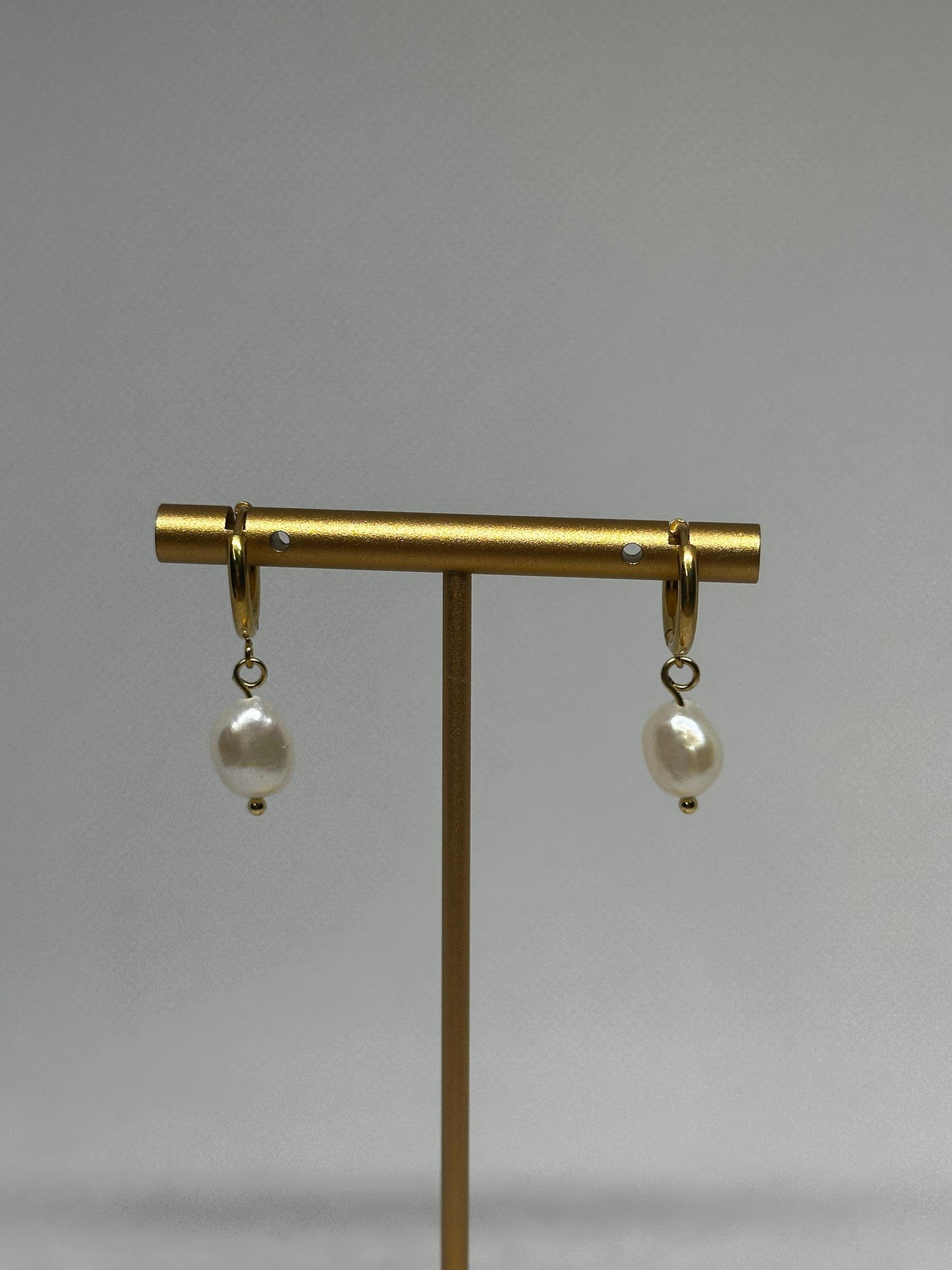 Gold Pearl Earrings