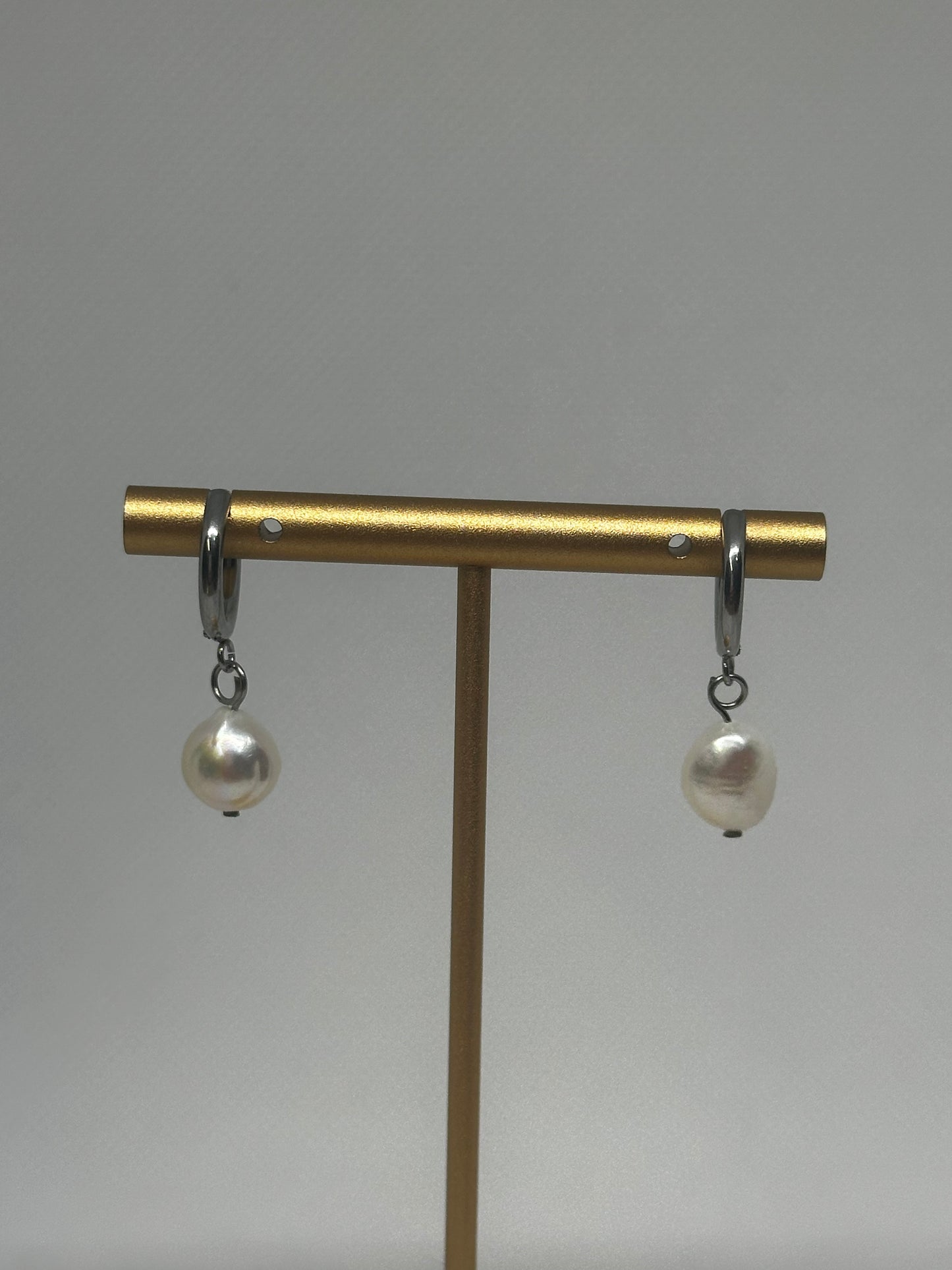 Silver Pearl Earrings